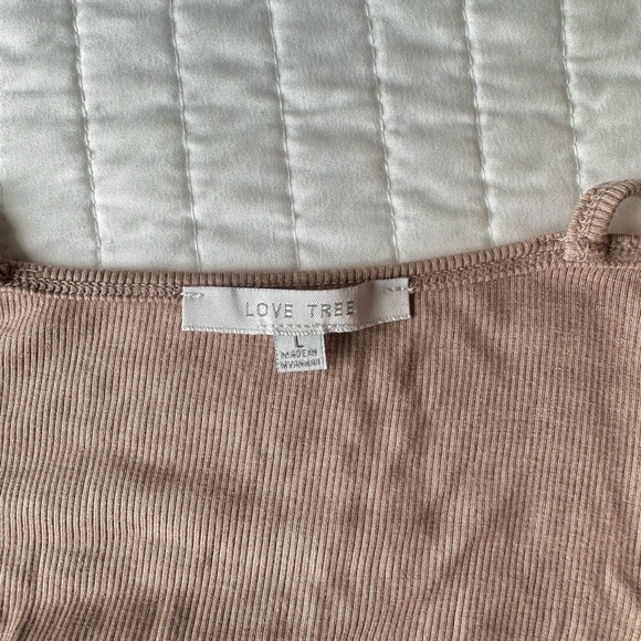 Love Tree Cropped Ribbed Cami - Picture 4 of 6